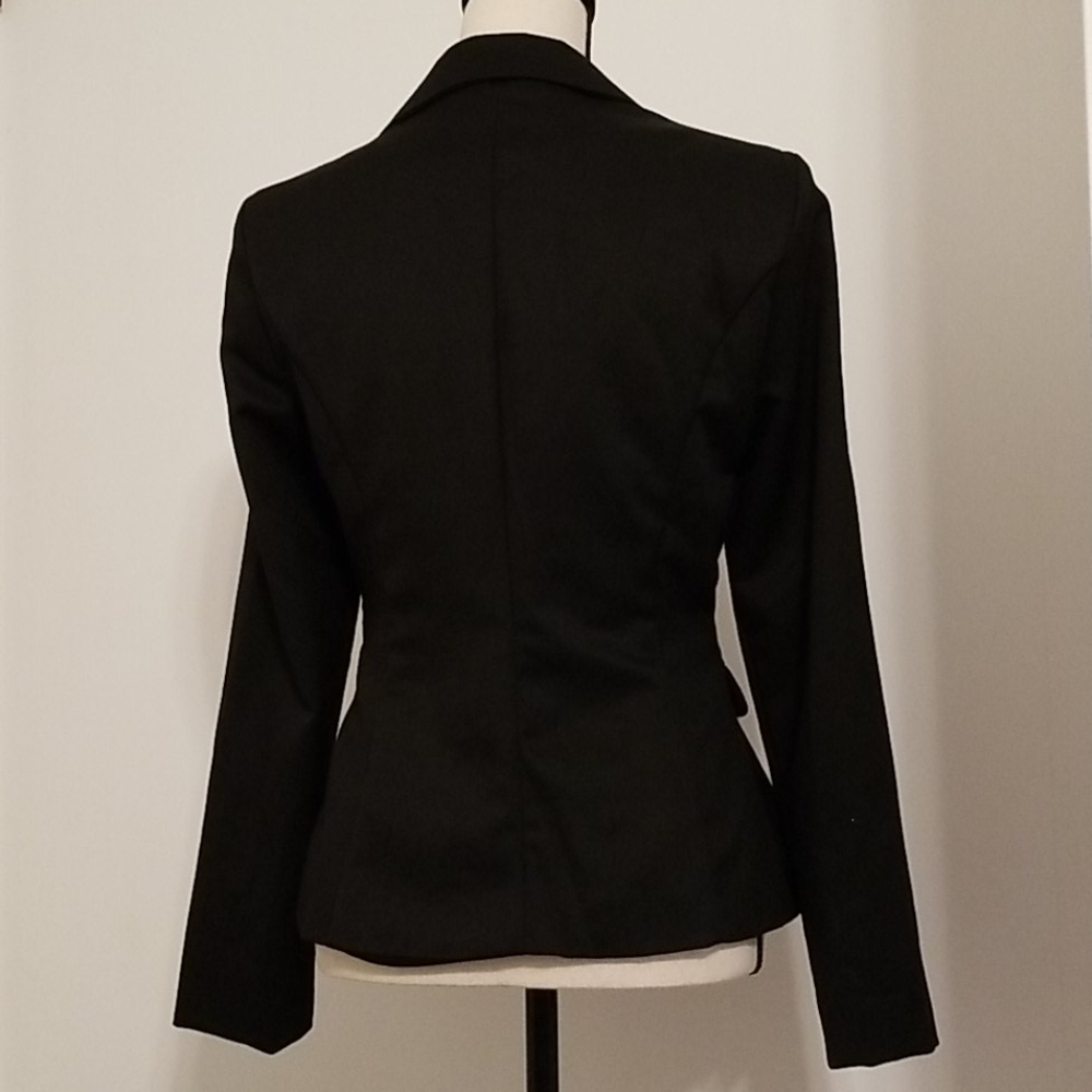 Blazer - Picture 2 of 3